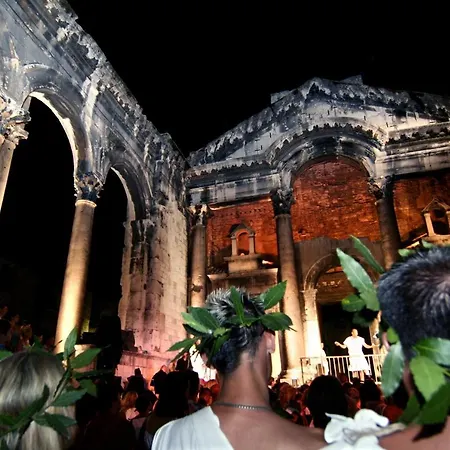 Apartment Diva With Free Private Parking *